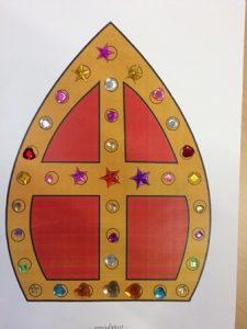 dobbelen mijter versieren sinterklaas kleuters