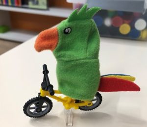 papagaai ging fietsen